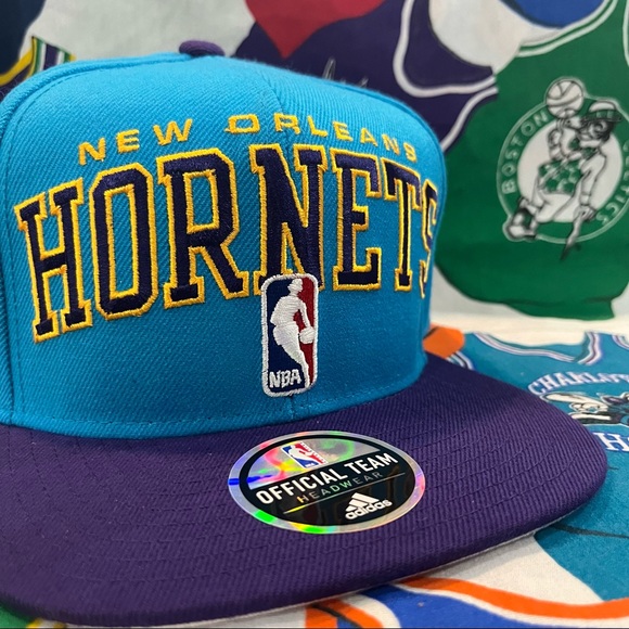 adidas NBA New Orleans Hornets Charlotte Official Team Headwear Snap Back Hat - Picture 2 of 6